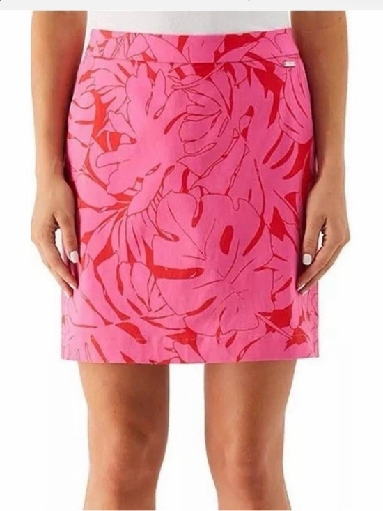 Rafaella Dresses & Skirts - Rafaella size XL bright pink skort with floral design. Preppy perfection.